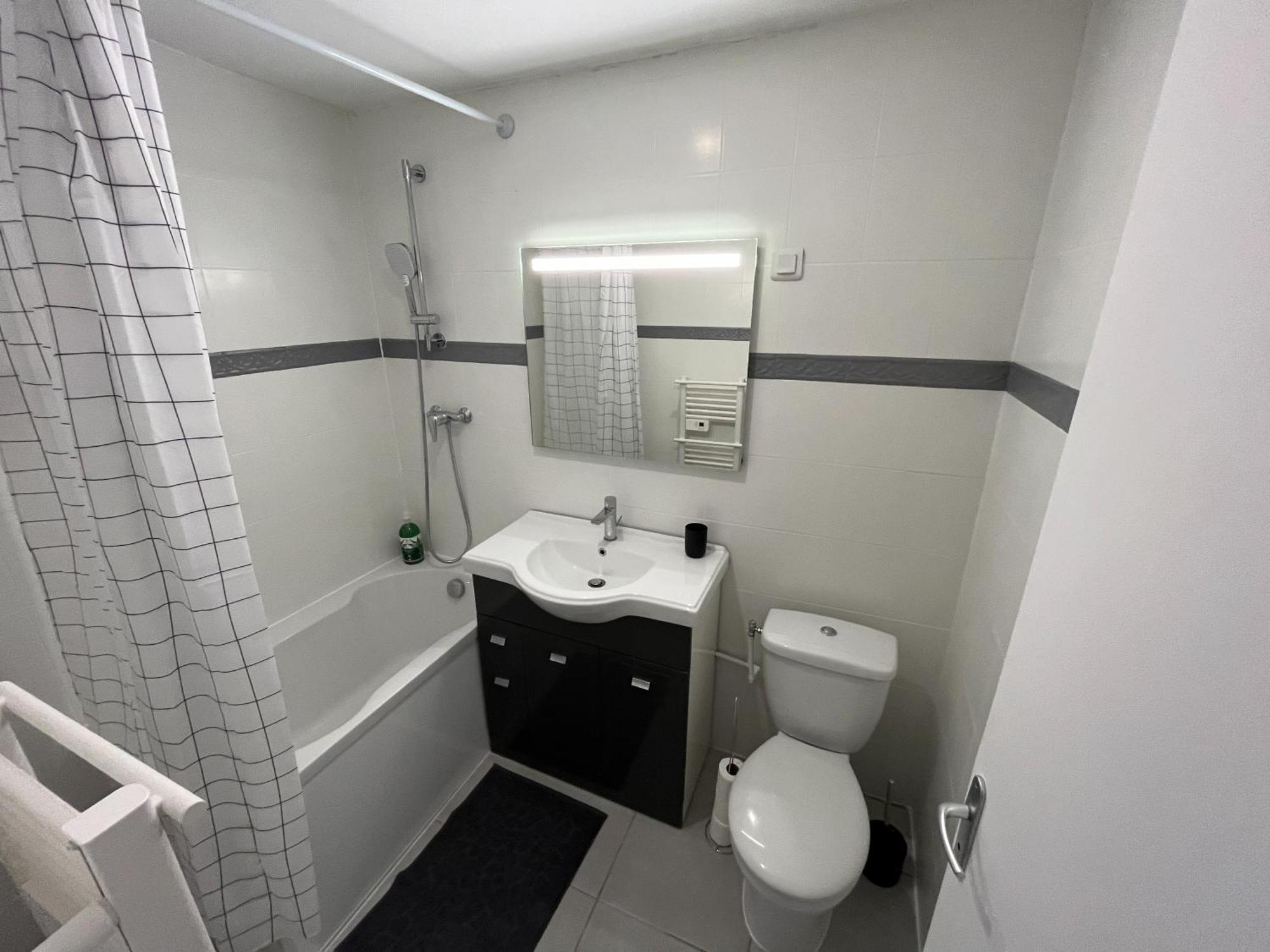Grand Duplex Avec Billard Apartment Villeneuve-Tolosane Exterior foto